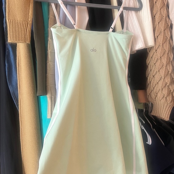 ALO Airbrush Streamlined Dress
Worn once, w/o tag Size Small - Picture 4 of 4